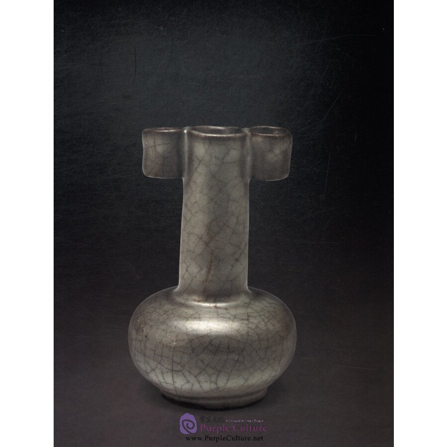 Sample pages of Selection of Ge Ware: The Palace Museum Collection and Archaeological Discoveries (ISBN:9787513410595)
