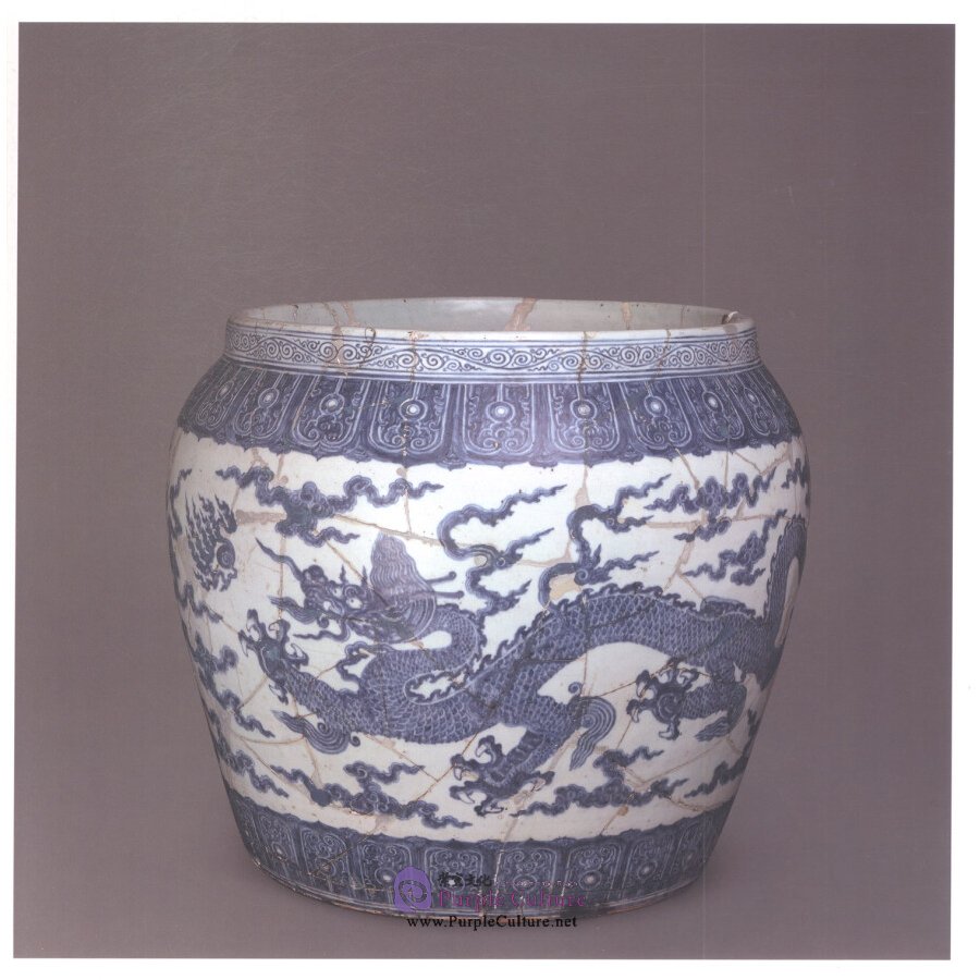 Sample pages of Imperial Porcelains from the Reigns of Zhengtong, Jingtai and Tianshun in the Ming Dynasty: A Comparison of Porcelains from the Imperial Kiln Site at Jingdezhen and the Imperial Collection of the Palace Museum (ISBN:9787513412209)