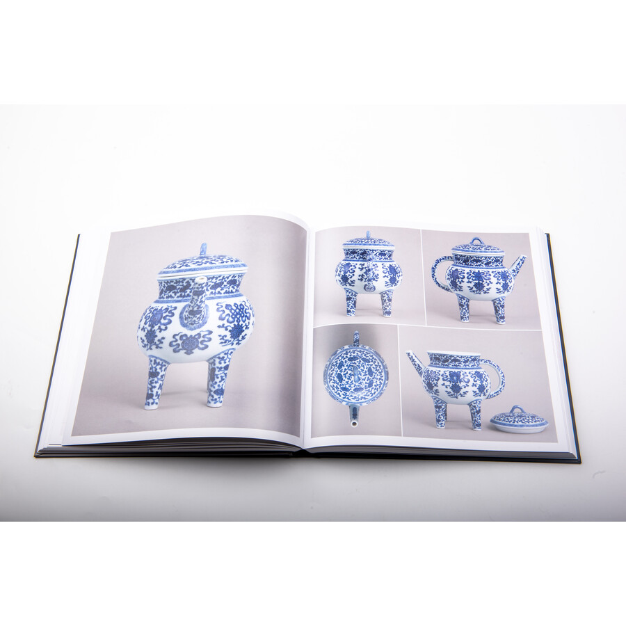 Sample pages of Dayun Blue-and-white Porcelain of the Qing Dynasty (2 vols) (ISBN:9787513416955)